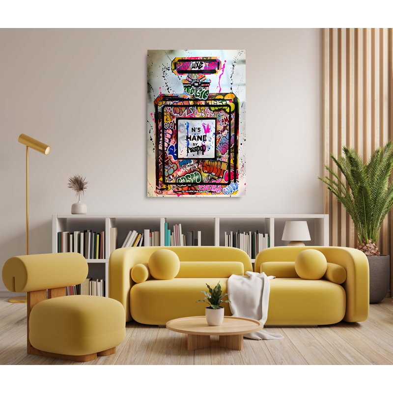 Graffiti bouteille de parfum sur plastique / acrylique, L 36 po x H 24 po