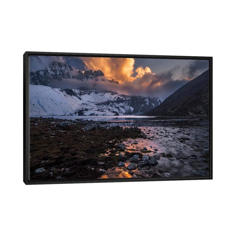 « gokyo fire », reproduction de photo sur toile, H 18 po x l 26 po x P 1,5 po, Toile avec cadre noir, Pas de tapis