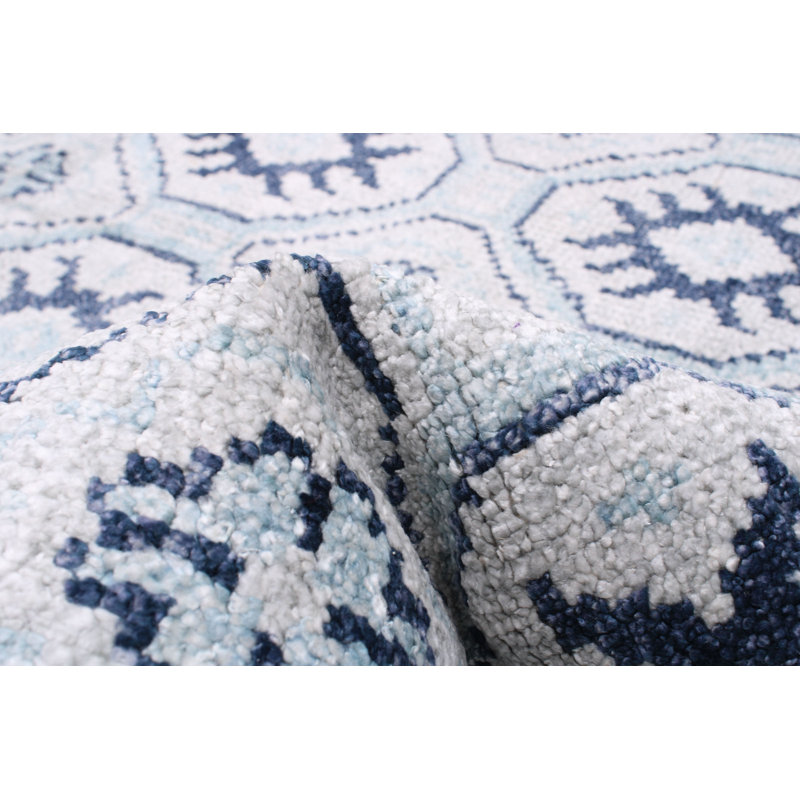 Tapis unique en viscose noué à la main 5 pi x 8 pi nouvel âge en bleu clair Wigburg