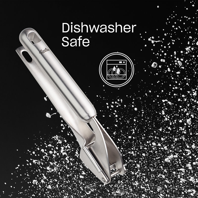 Fissler Essential Garlic Press, 18/10 Stainless Steel Garlic Mincer & Crusher, Kitchen Cooking Utensil, Ergonomic Handle, Easy to Clean, Dishwasher Safe