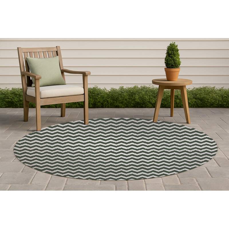 Chevy Tribal Non-Slip Outdoor Rug, Round 5'