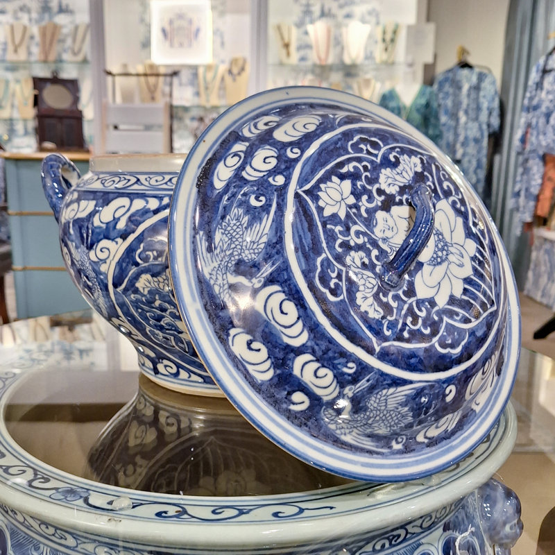 Porcelain Jar