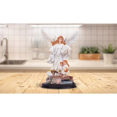 Figurine Sainte 9 "blanche avec anges gardiens et cadeaux uniques