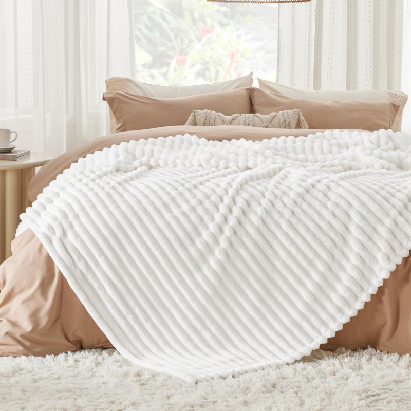 Bedsure 299gms Flannel Fleece Blanket For Couch - Super Soft Cozy Blankets, Cute Fleece Blanket, Off White, Queen