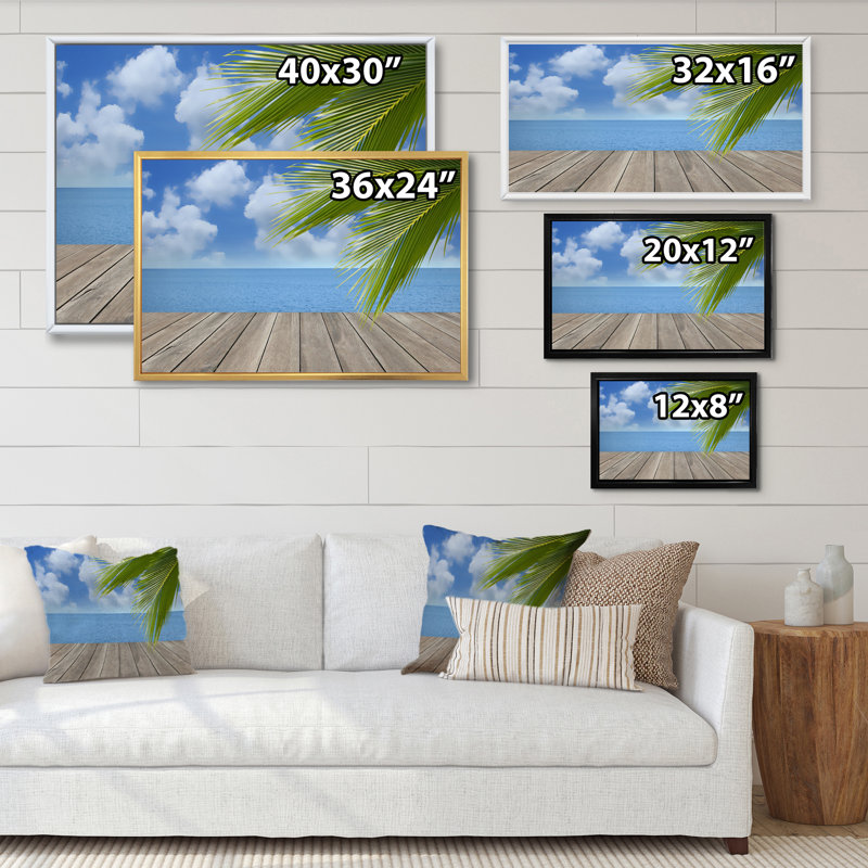 Planche de bois sur une plage tropicale - Peinture sur toile, H 30 po x l 40 po x P 1,5 po, Cadre flottant blanc