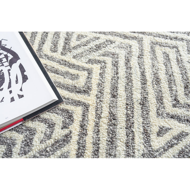 Ivory and Gray Hand-Tufted Wool Rectangular Area Rug 10' x 14'