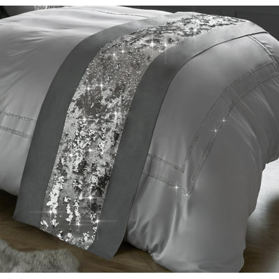 Heaven Bed Runner