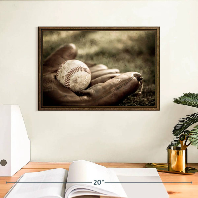 Baseball sur gant, 13 po x 9 po, Cadre flottant en noyer