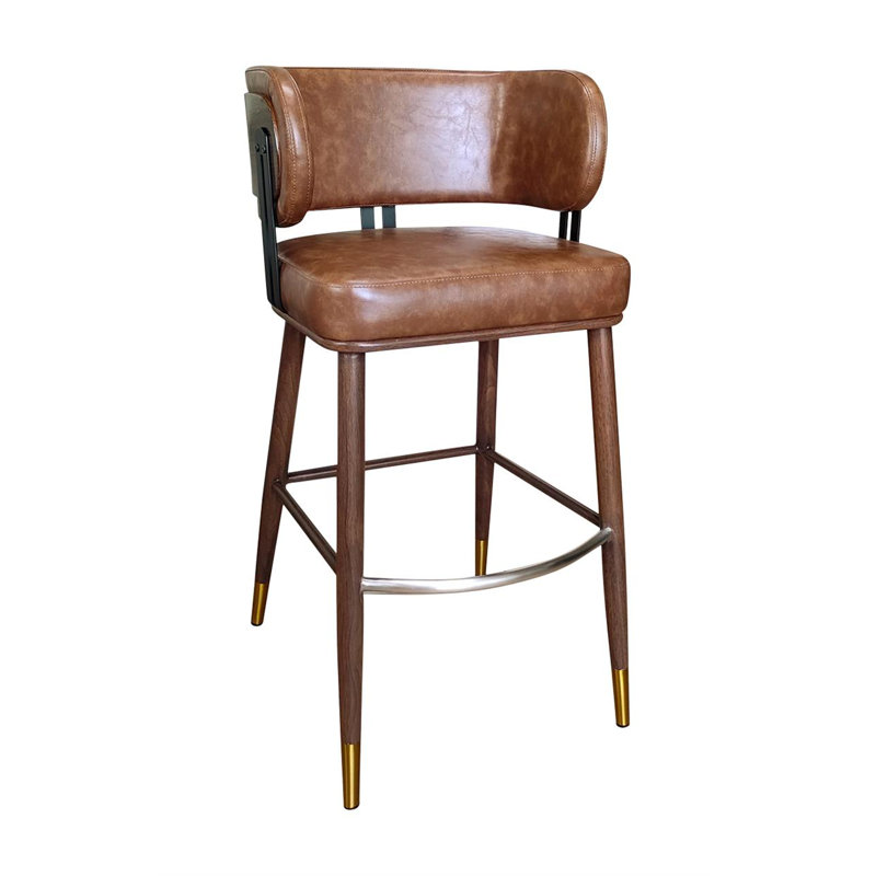 Tabouret d'intérieur à dossier courbé avec structure en métal grain de bois et revêtement en vinyle caramel