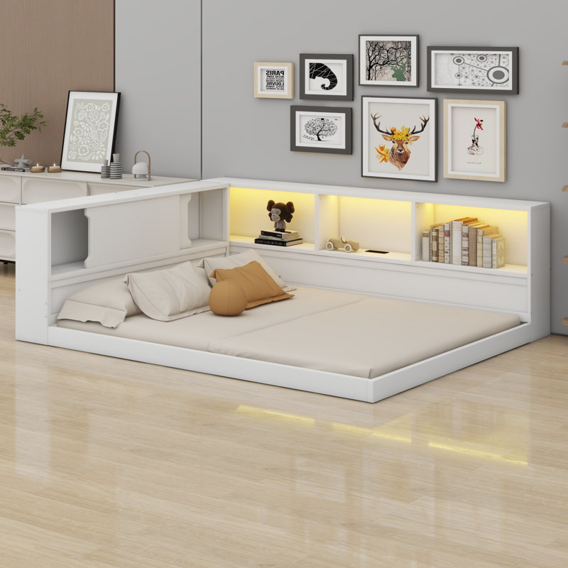 Lit de jour en bois avec tablettes de rangement, ports de chargement USB intégrés et éclairage DEL, Blanc