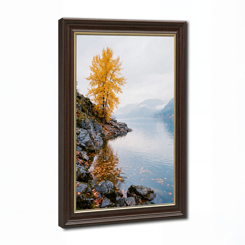 «Golden Autumn Tree on Rocky Shore» par Misty Lake, art mural sur toile, H 18 po x l 12 po