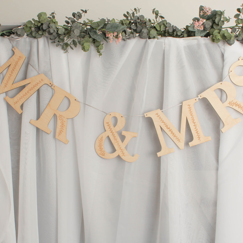 Wood Backdrops & Signs
