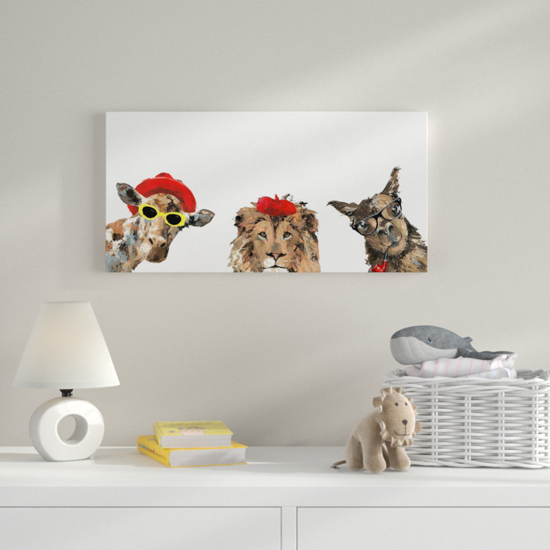 «Unconventional Trio White», reproduction sur toile tendue, H 22,5 po x l 45 po x P 1,5 po