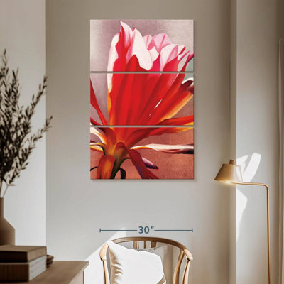 Harnek Red Flower