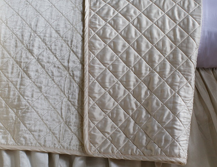 Chloe Coverlet, Ivory, Queen 