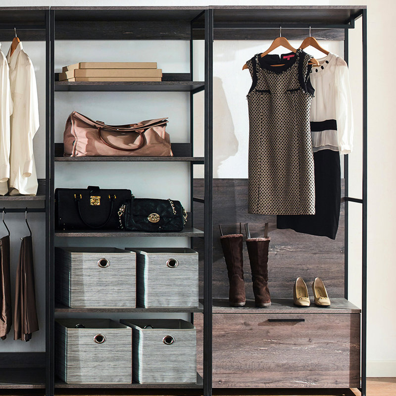 Walk-in de et avec garde-robe rustique de qualité supérieure, rangement spacieux