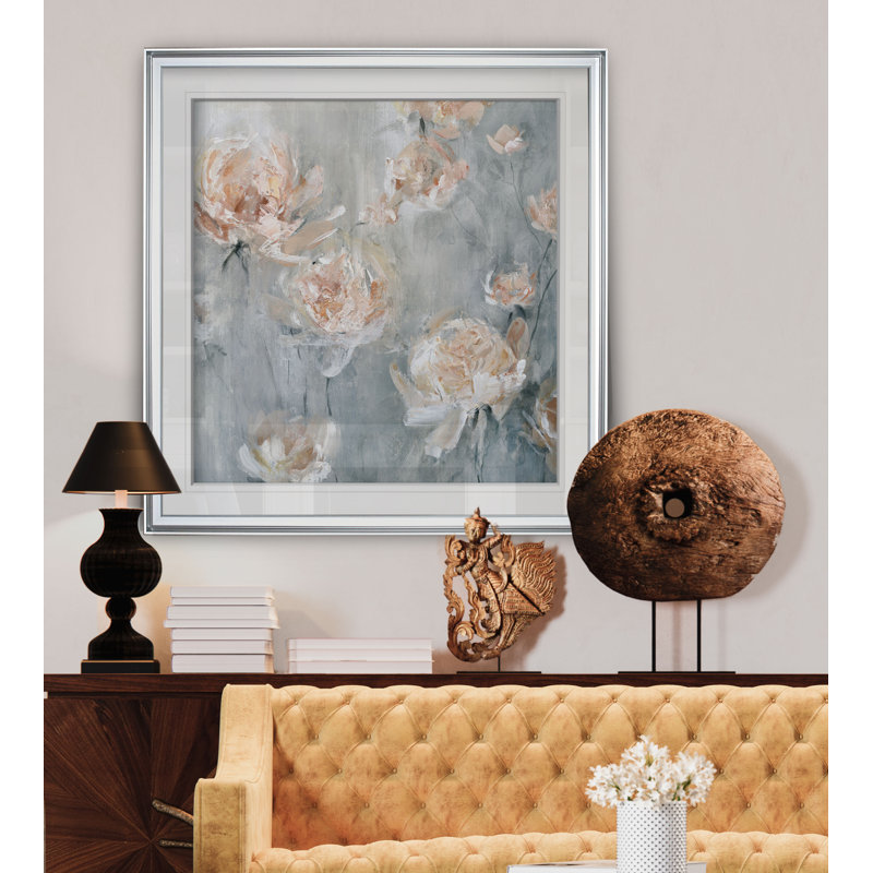 «Rose Mist», reproduction de peinture à l'huile, H 17,5 po x l 17,5 po x P 1,5 po, Encadrement argenté