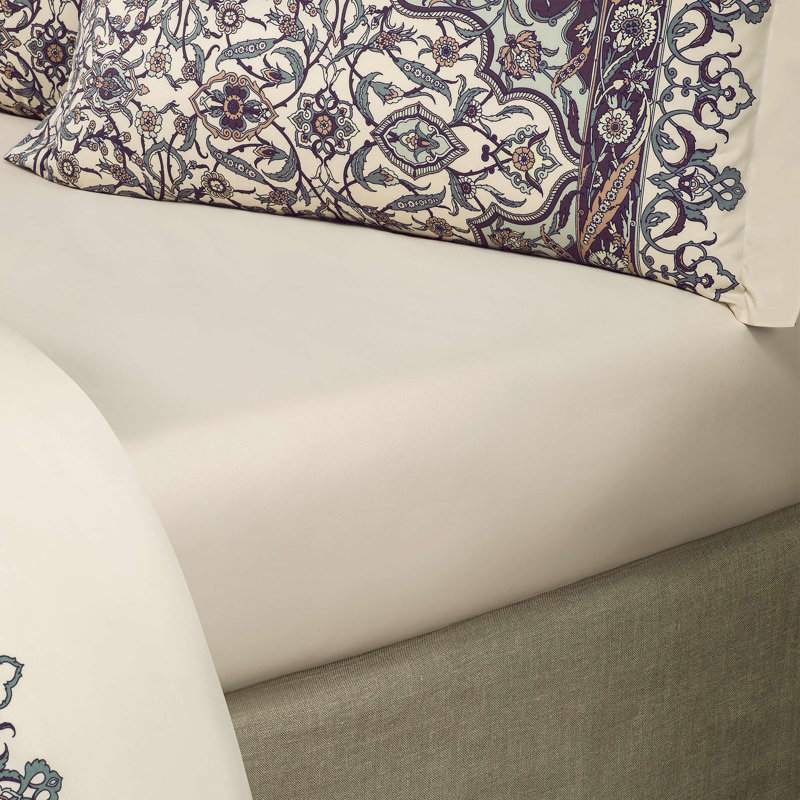 Samira Fitted Sheet, Queen Fitted Sheet and 1 Pillowcase