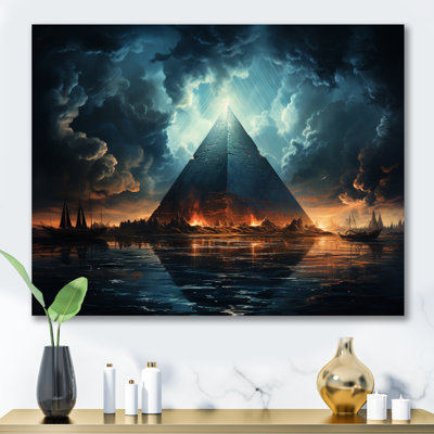 " Pyramid Monochrome Reverberation "