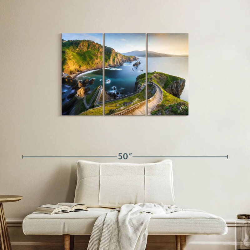 Alvord Gaztelugatxe Stairs, H 24 po x l 38 po