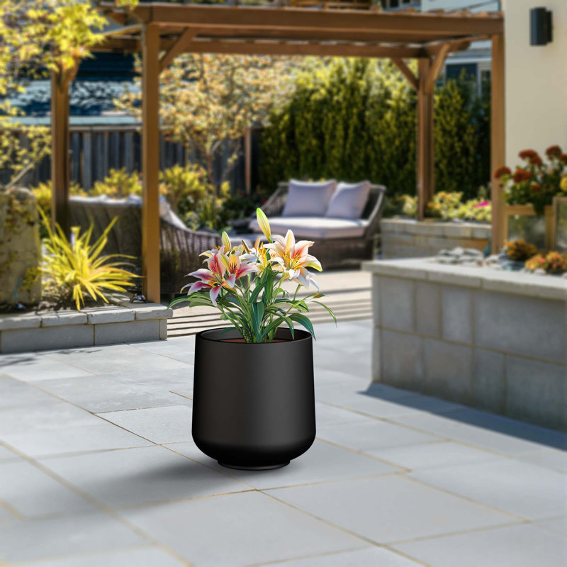 Grand pot à fleurs Brenno, H 17,32 po x l 16,54 po x P 16,54 po, Gris anthracite (intérieur amélioré)