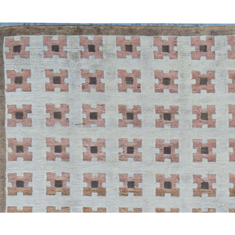 Hand-Knotted High-Quality Beige Area Rug