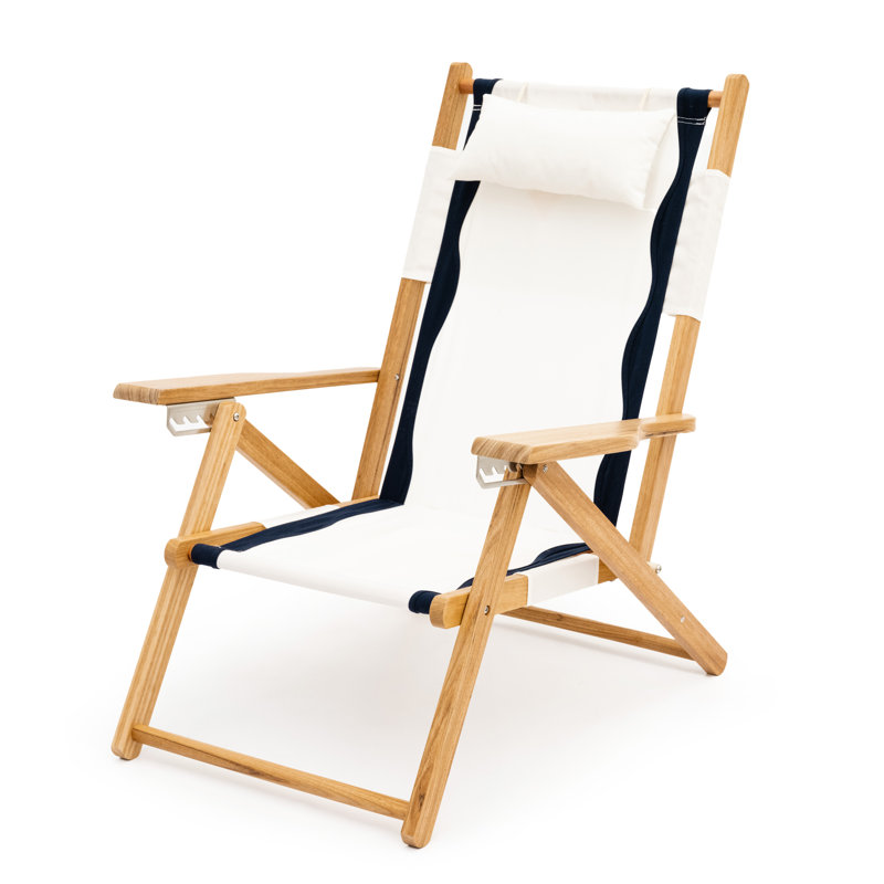 Tommy Chair, Rivie White