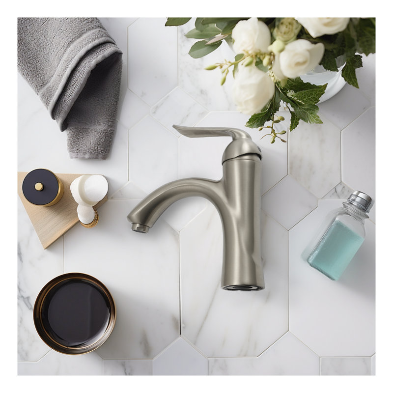 Robinet pour salle de bain à poignée simple avec drain, Nickel brossé