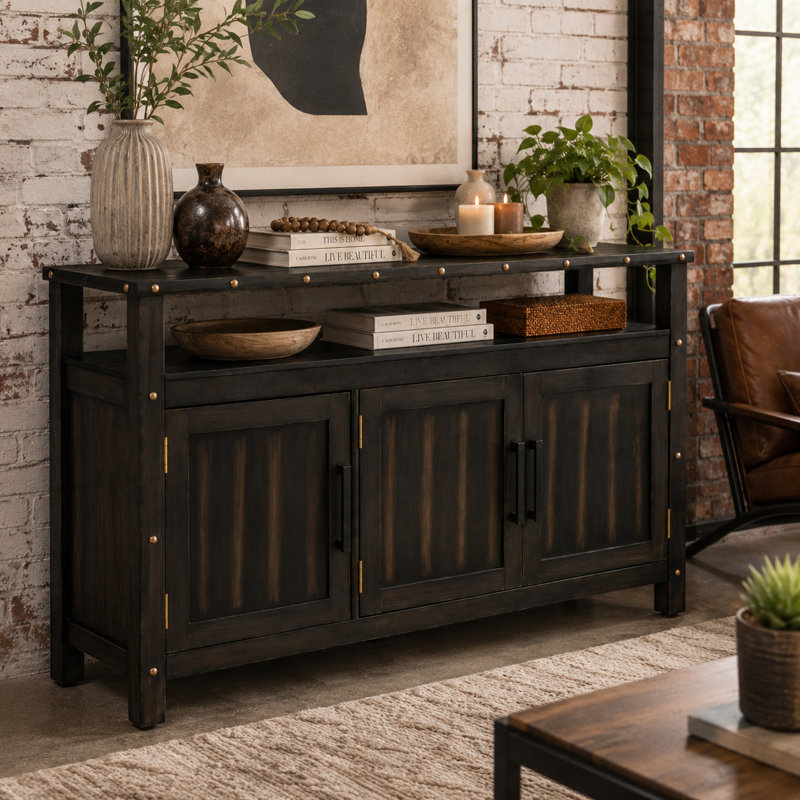 Buffet UNAFLOR en pin de 140 cm (55,1 pouces) avec rangement à 3 portes et accents de rivets industriels, Noir