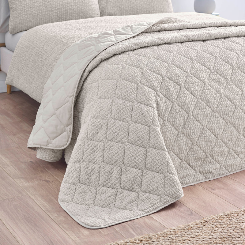 Crinkle Seersucker Texture 220x220cm Bedspread, Natural