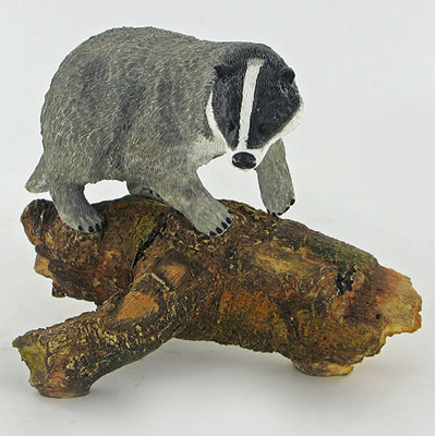 Lugenia Animals Figurines & Sculptures