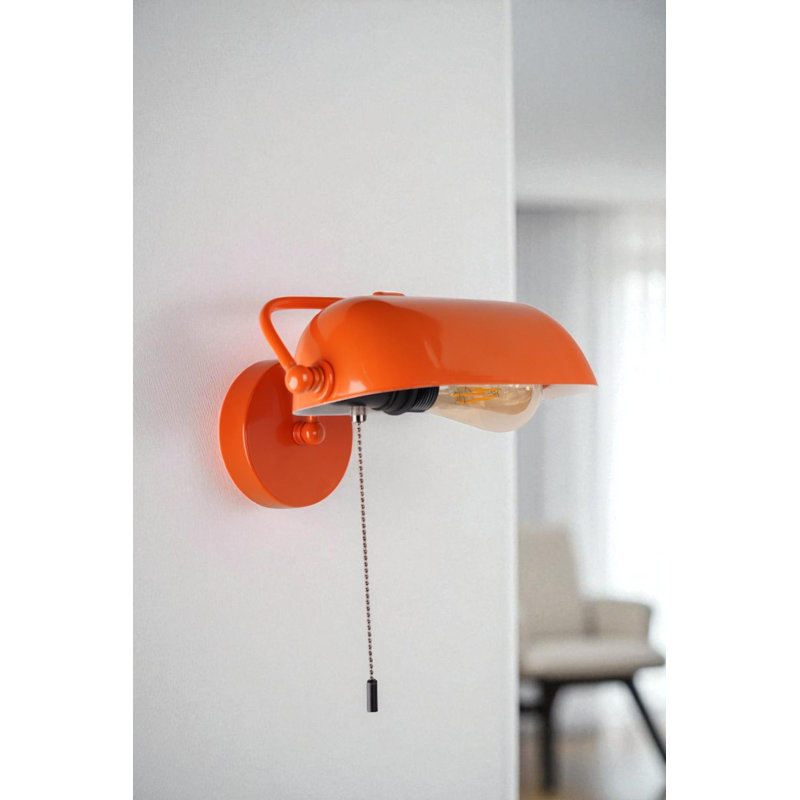 Lampe murale élégante avec corps en métal, finition orange, hauteur de 19,0 po | Plaque de base: 4,7 po x 1,2 po | Interrupteur marche / arrêt, douille E27 (40 W maximum) | Idéal pour le salon, la chambre à coucher et le bureau | Solution d'éclairage élégante et fonctionnelle