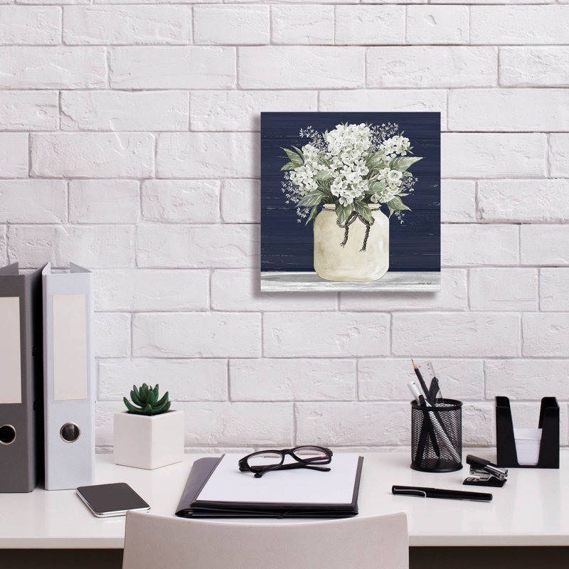«White Flowers II» par Cindy Jacobs, art mural sur toile, H 12 po x l 12 po x P 0,75 po