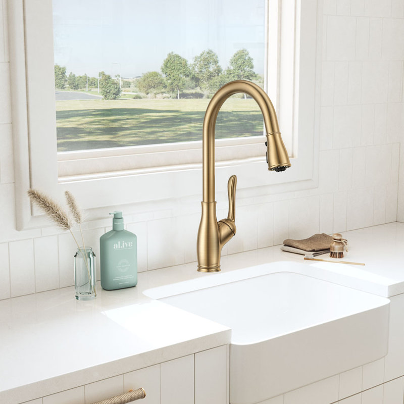 Kitchen Faucet With Pull-Down Sprayer, Kitchen Sink Faucet With Magnetic Butt Spray 3 Function, 1 Hole And 3 Holes