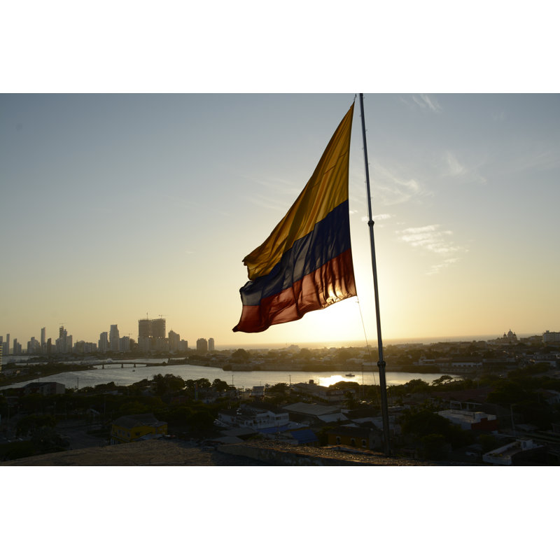 Drapeau de la Colombie par Robi J - photographie sur toile tendue, H 20 po x l 30 po