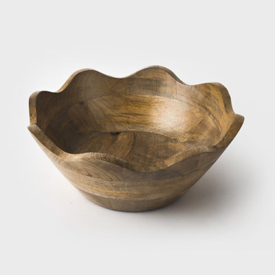  Scallop Bowl Medium in Natural
