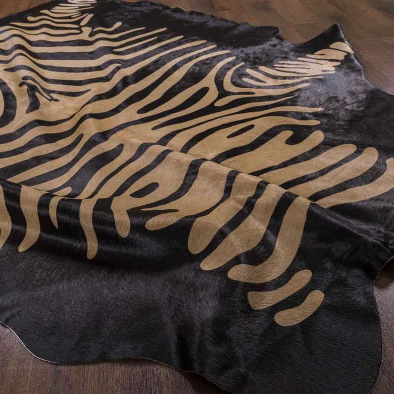 Tapis noir/brun vache à imprimé zèbre
