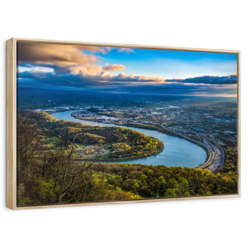 Vue aérienne de Chattanooga, Tennessee, Cadre flottant en bois naturel, 25 po x 17 po