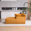 Chaise longue surdimensionnée pour le salon-360582098
