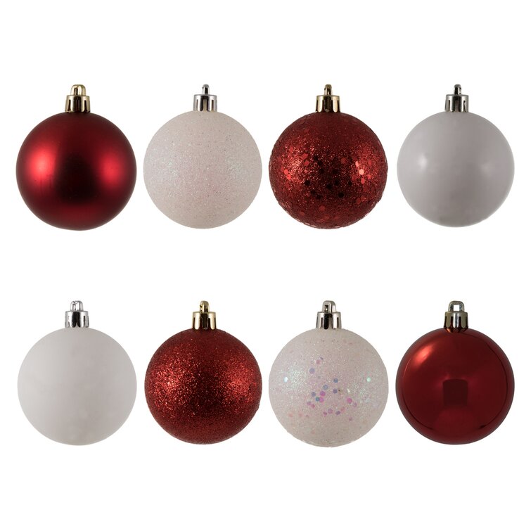 Vickerman 4 Silver Matte Ball Ornament - Set of 6 - Shatterproof and UV  Resistant Plastic - Silver Christmas Decor - Silver Holiday Decorations 