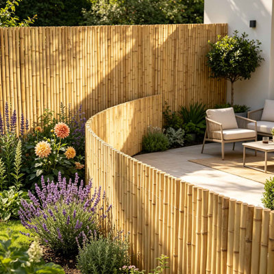 Rouleau de clôture en bambou naturel 4 pi x 8 pi - Panneau de filtrage d'intimité extérieur pour le jardin, le patio et la piscine, lattes résistantes aux intempéries avec fil antirouille, installation facile et flexible