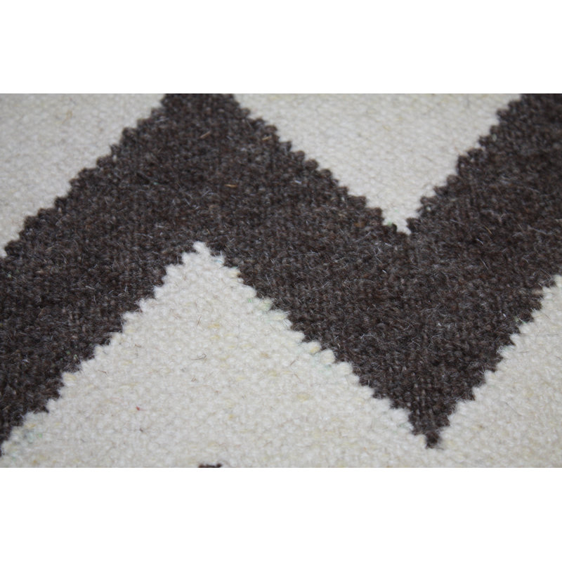 Eugene Chevron Wool Hand Woven Area Rug, Rectangle 140 x 200cm
