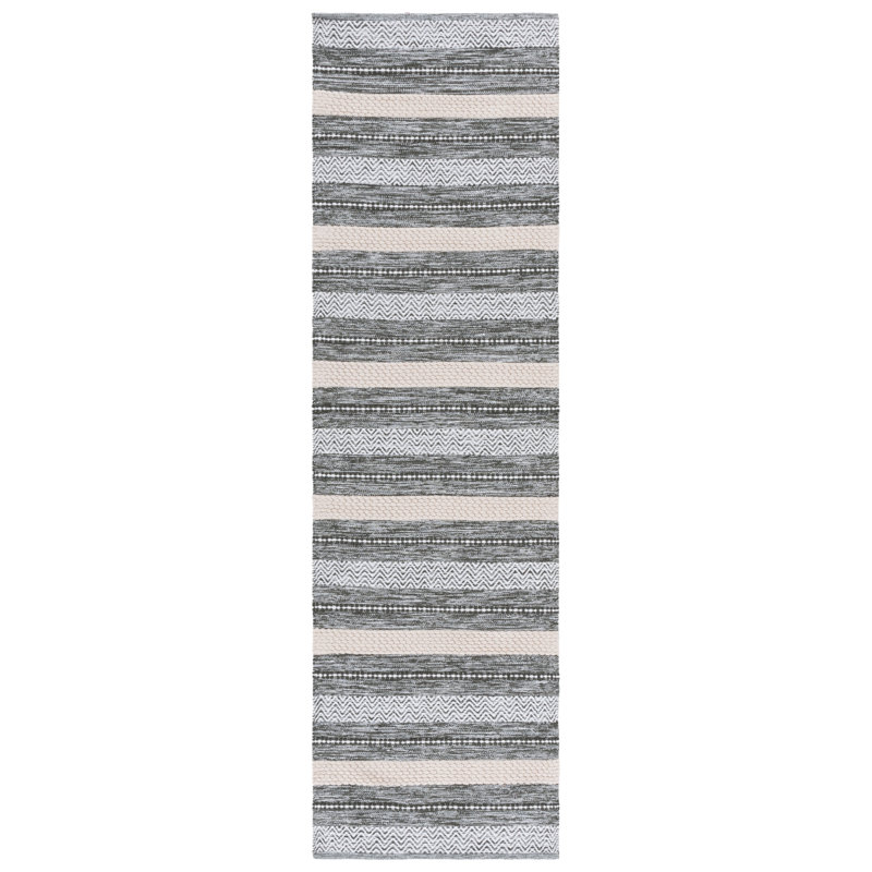 Montauk 976 Area Rug In Green / Ivory, Runner 2'3" x 8'