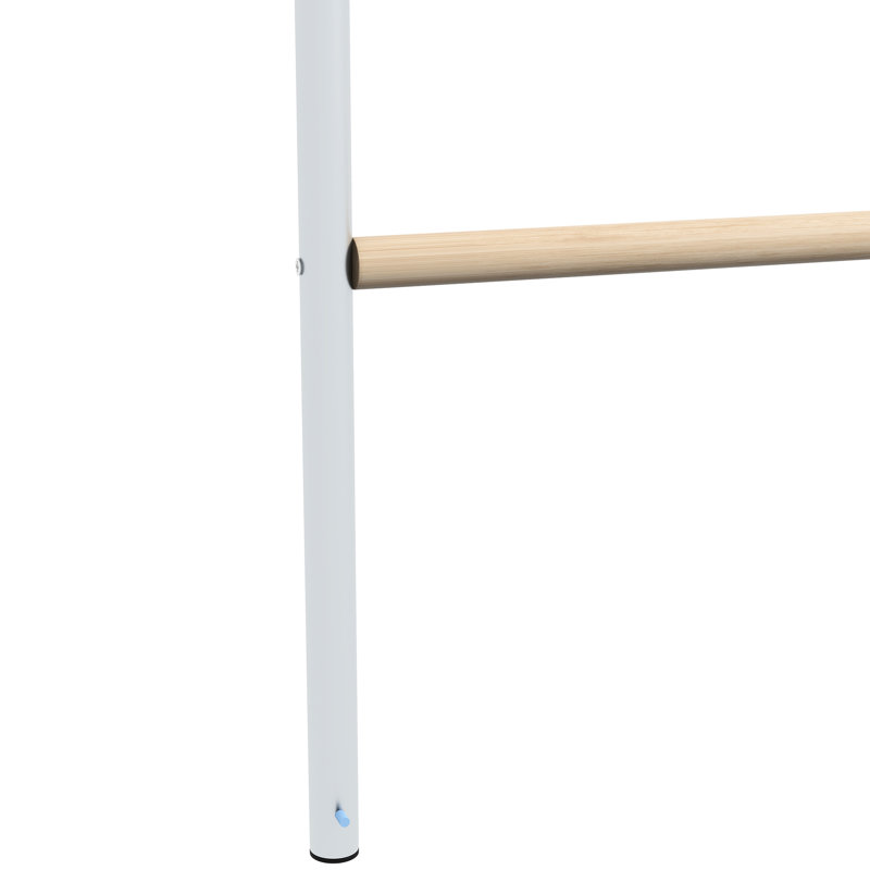 Poulailler avec un espace d'escalade de 55 po x 33,75 po, quatre pour perchoirs naturels, acier galvanisé et bois de sapin, favorise la cage standard de résistance, activité - perchoir de niveau, réduit les différends