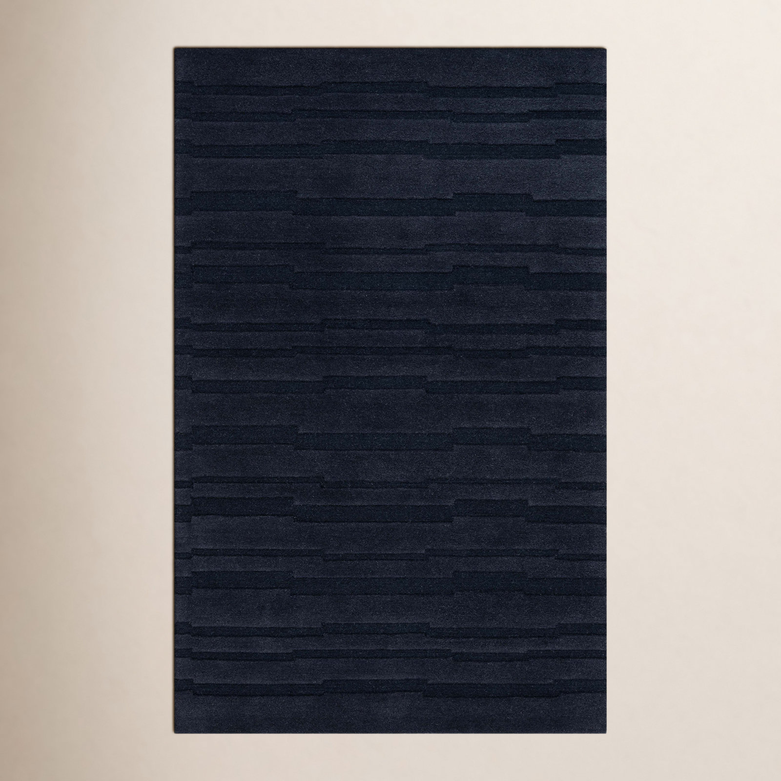 Fairborn Black Hand-Tufted Wool Rug, Rectangle 6' x 9'