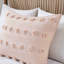 Édredon rose - détails, rembourrage, design,