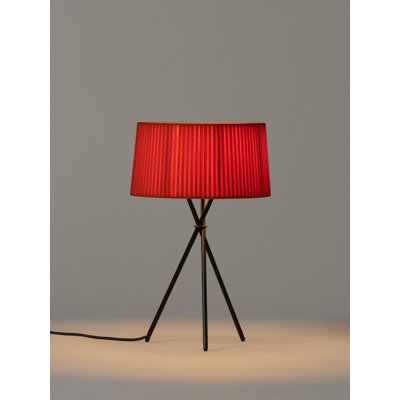 Metal Tripod Lamp