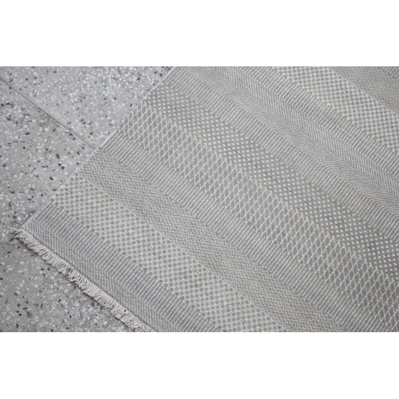 Wilton Grass Hand loomed Rug, Rectangle 5' x 8'