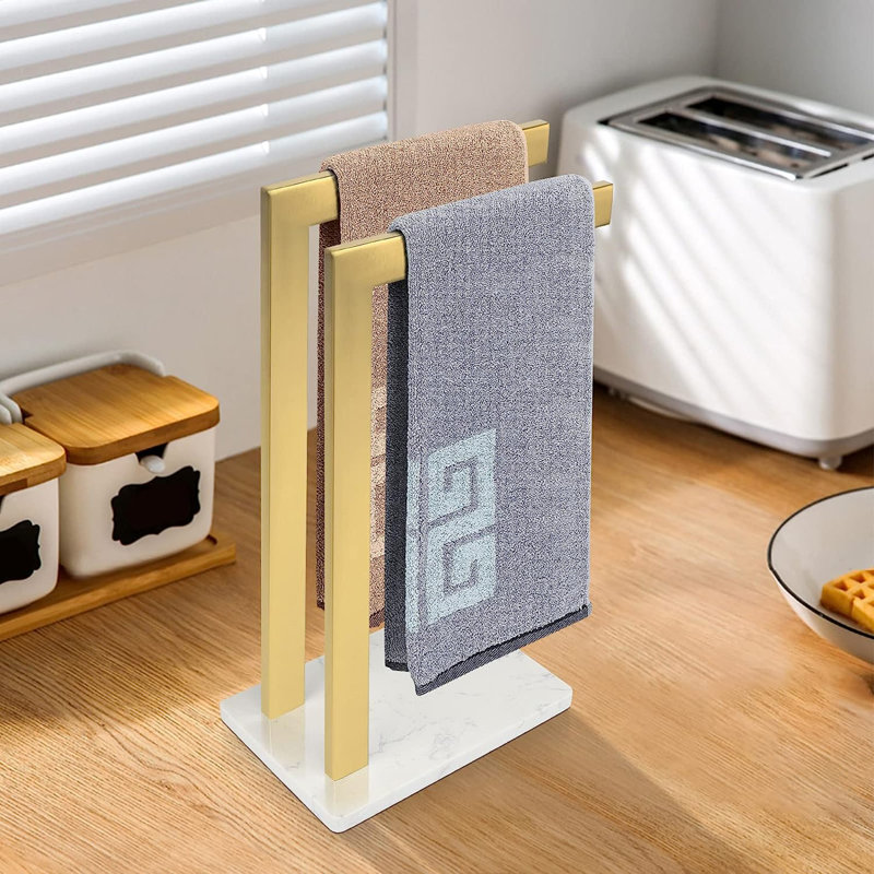 Porte-serviettes sur pied