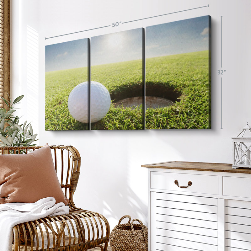«Sunlit Golf Ball» sur toile, H 32 po x l 50 po